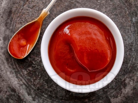 Оригинална рецепта за домашен кетчуп с доматен сок, нишесте и сос Уорчестър - снимка на рецептата